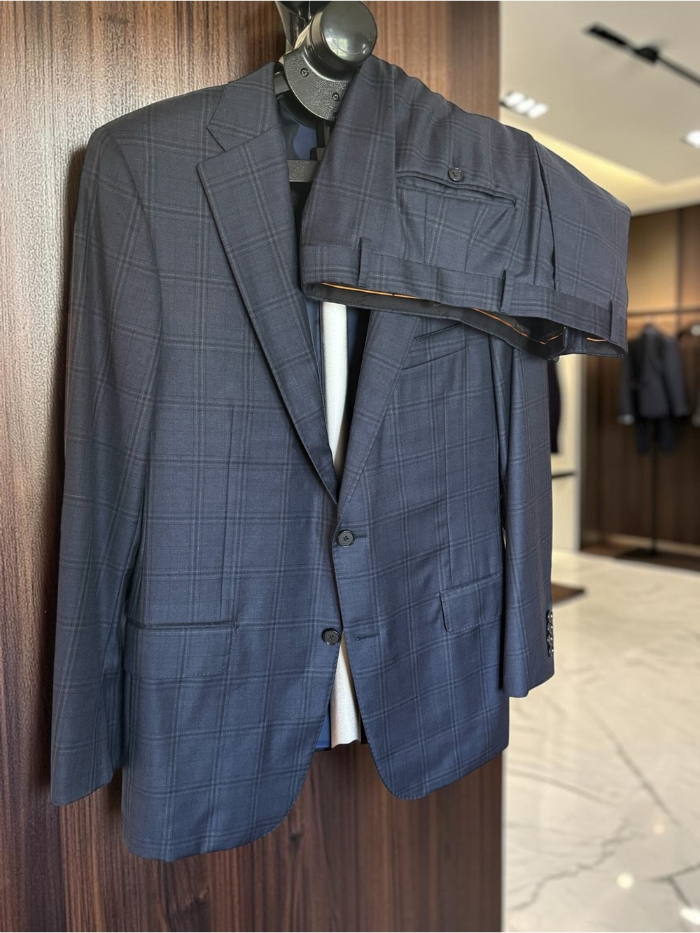 Hickey Freeman Beacon 40R Loro Piana Super 170s Wish Wool Suit Navy Windowpane